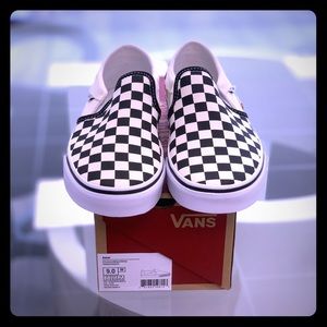 Women’s 9 New Never Worn Checkered Vans